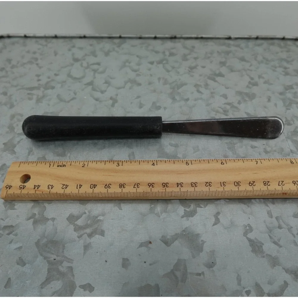 Pampered Chef‎ Retired Avacado Knife Black Handle Kitchen Tool